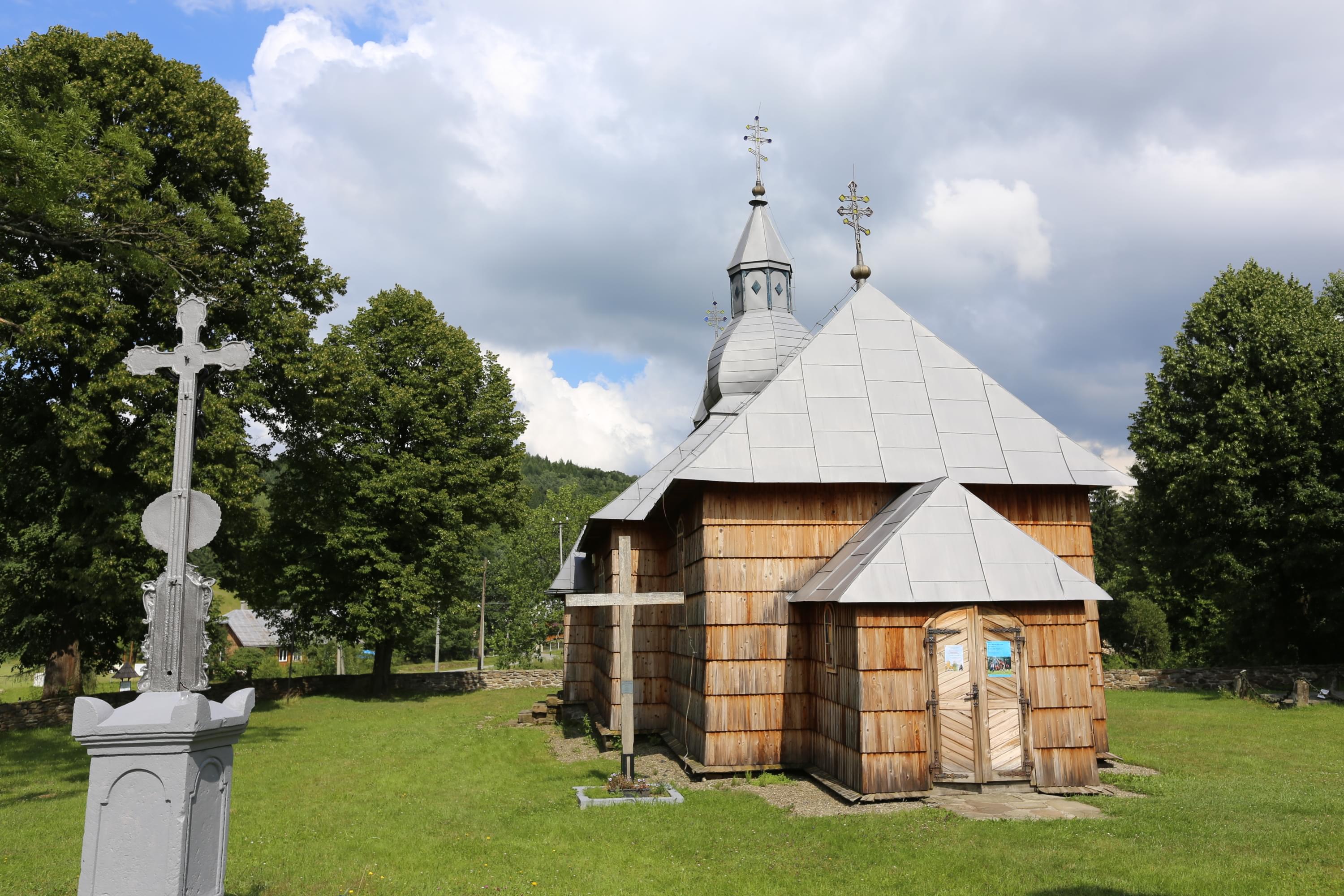 Olchoviec Church